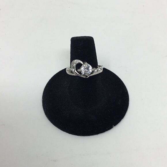 1 ct. CZ Heart Setting Fashion Ring (H15) - Picture 2 of 6